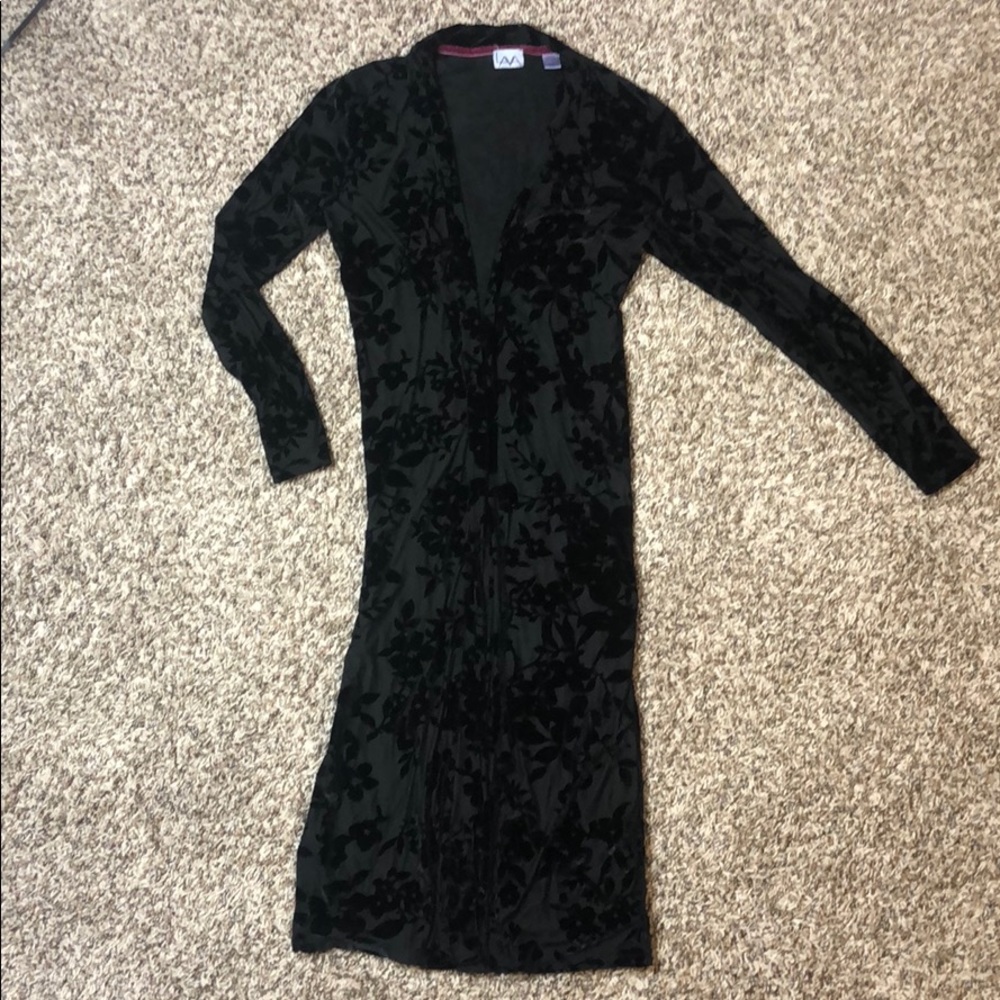 Maxi cardigan/ floral/ black on black